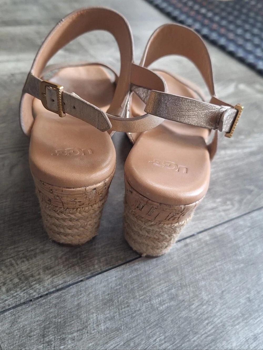 Ugg Women's Size 7 Metallic Gold Cork Espadrille Wedge Sandals